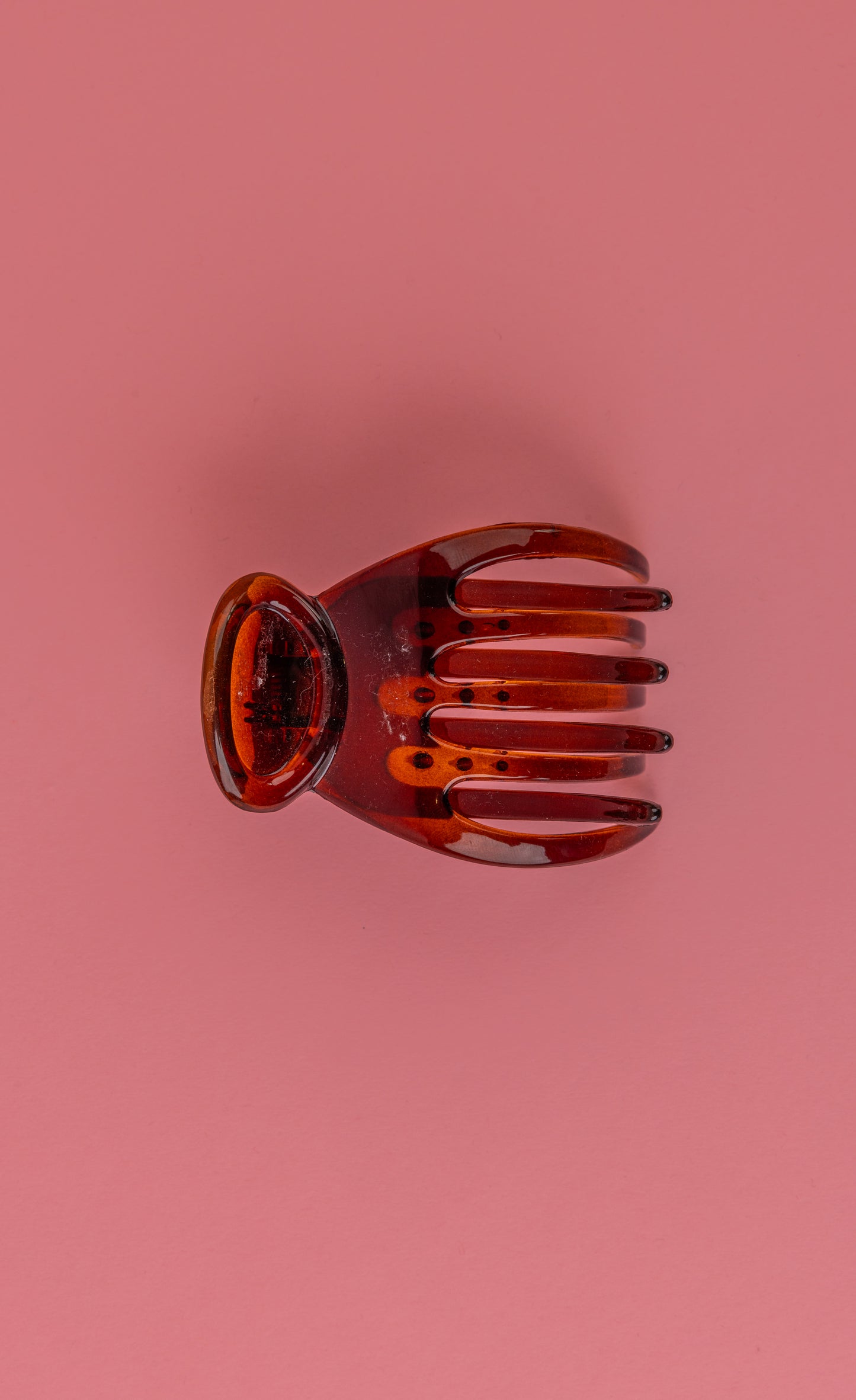 The French Atelier CLASSIC YOGA HAIR CLIP