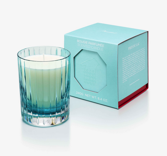 BACCARAT 4 Elements scented candle près du lac