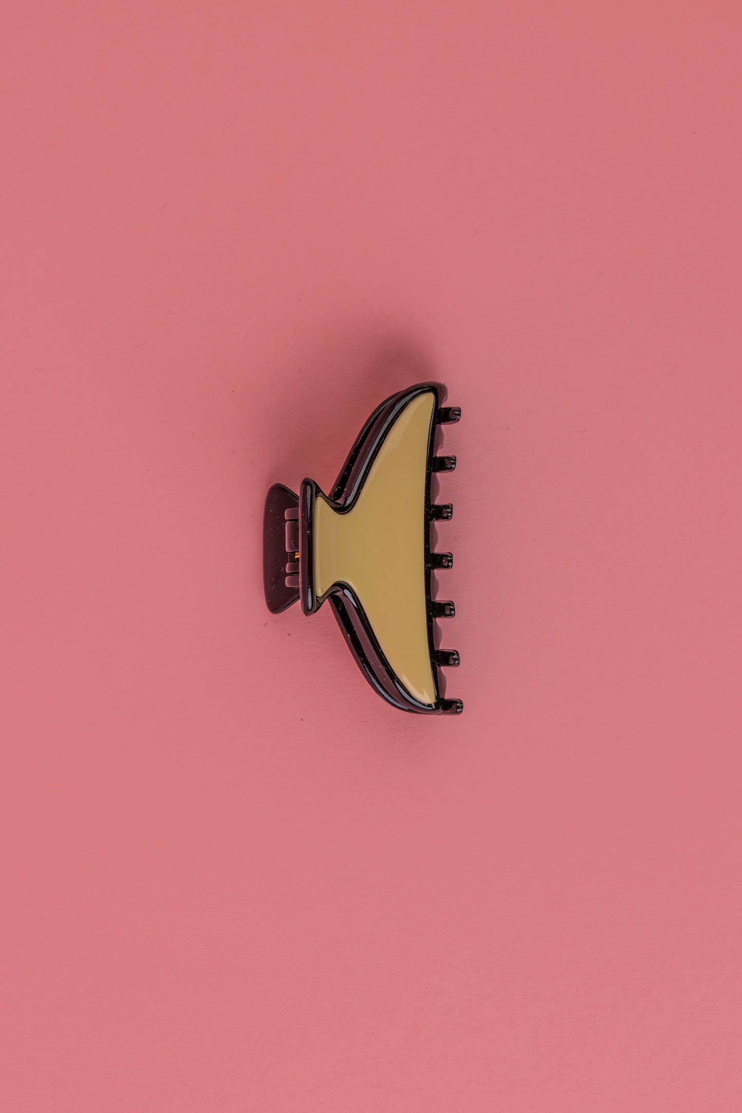 French Atelier Hair Clip Classic Claw Small